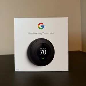 Google Nest 3rd Generation Learning Thermostat T3016US Black + Wall Plate Cover